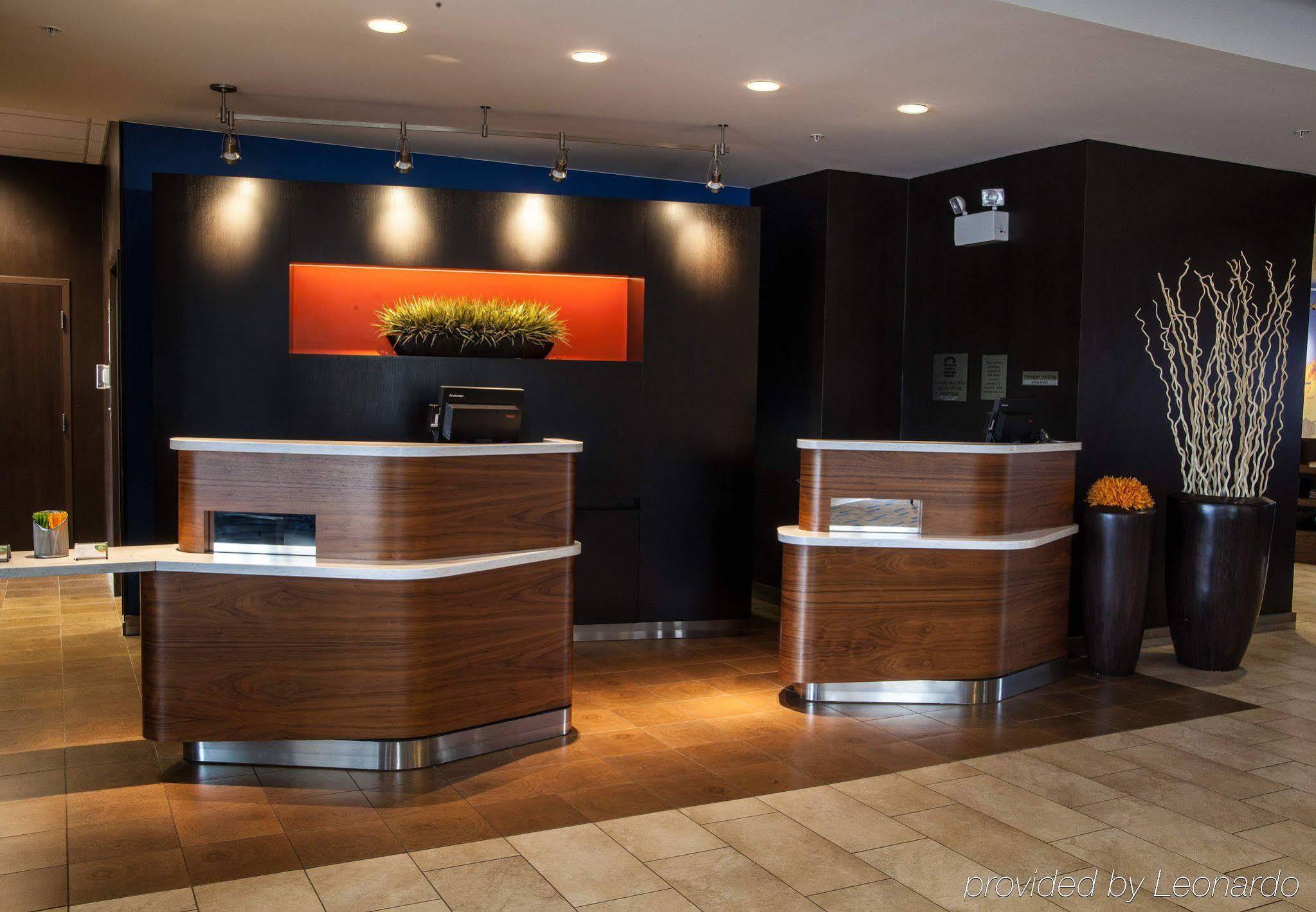 Courtyard By Marriott York Hotel Екстериор снимка