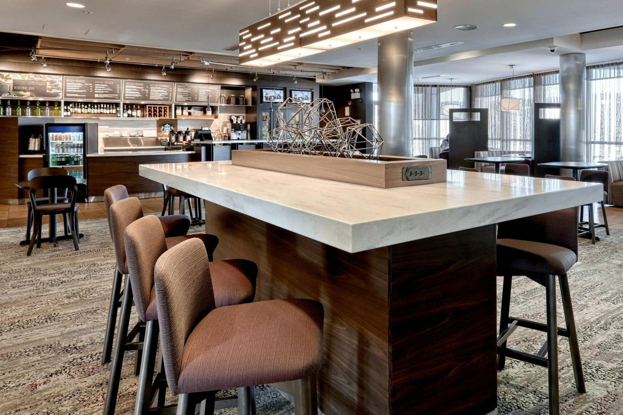 Courtyard By Marriott York Hotel Екстериор снимка