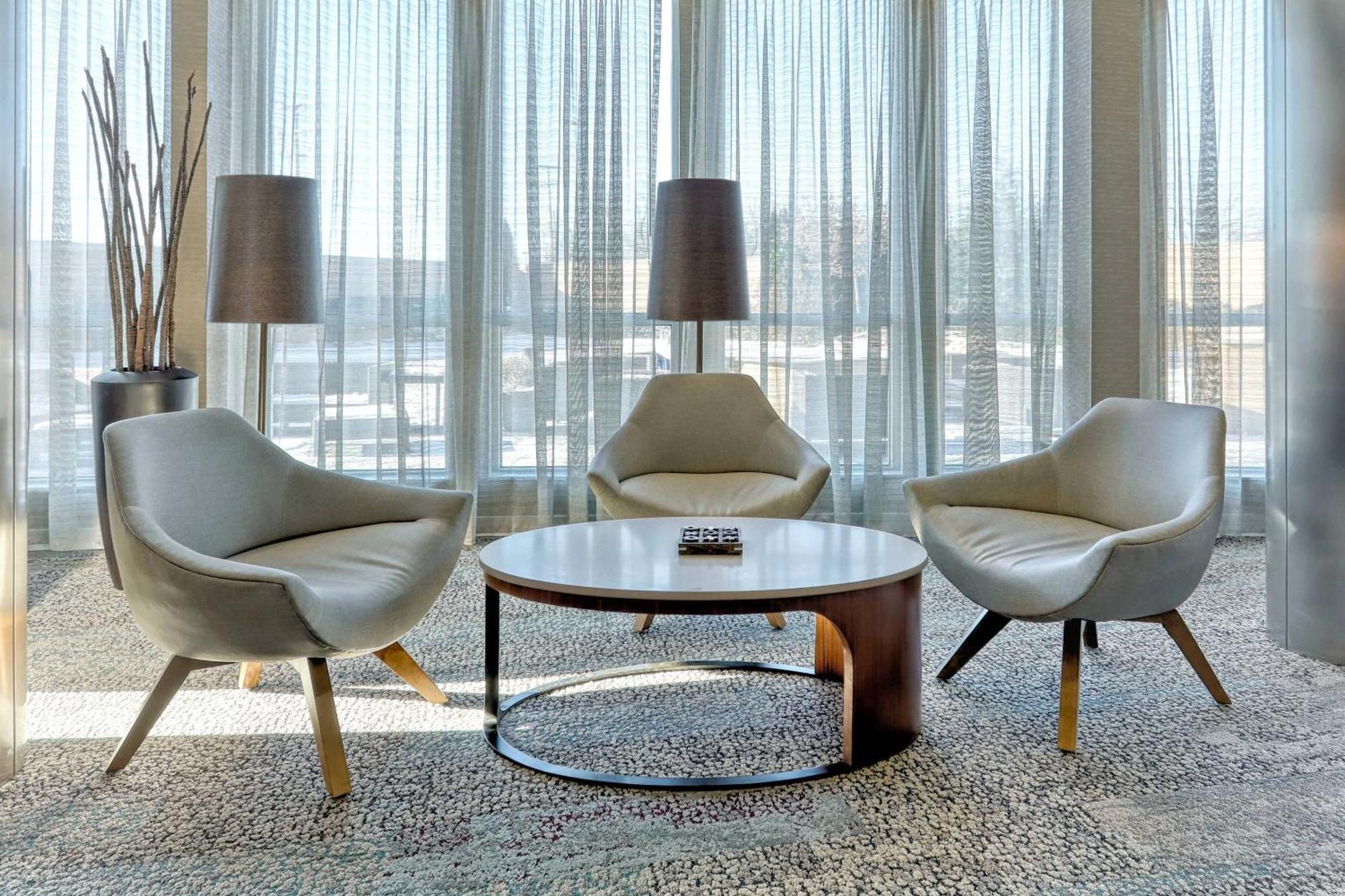Courtyard By Marriott York Hotel Екстериор снимка