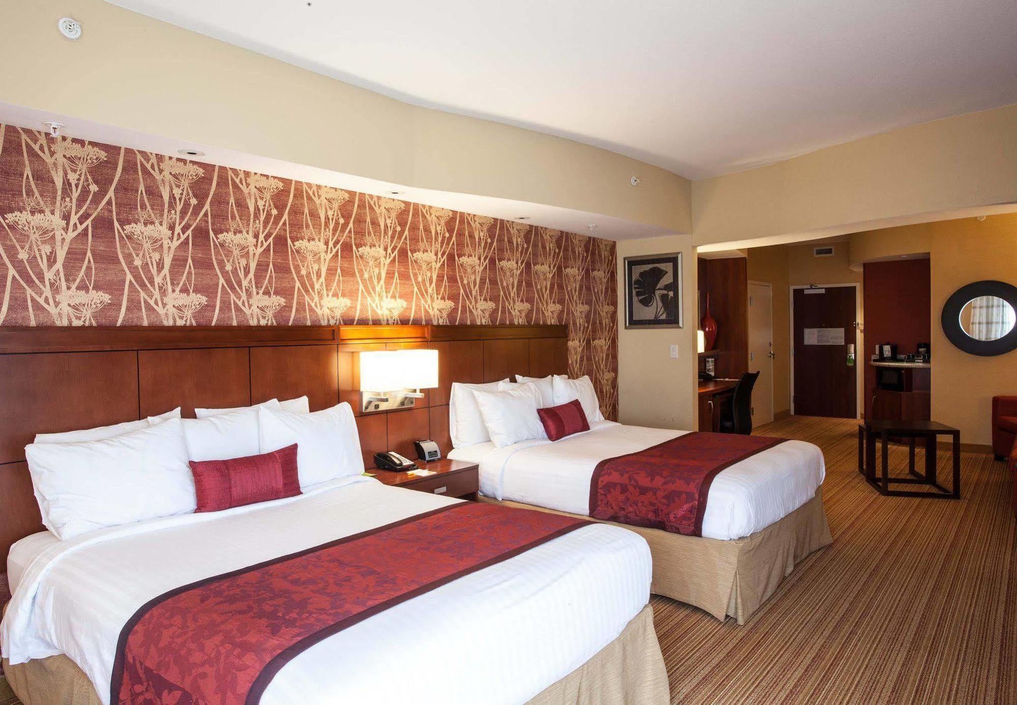 Courtyard By Marriott York Hotel Екстериор снимка